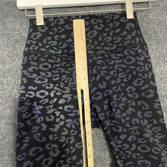 Zyia Active Biker Shorts XS Black Leopard Reflective Hustle 7" Workout High Rise - Picture 10 of 15